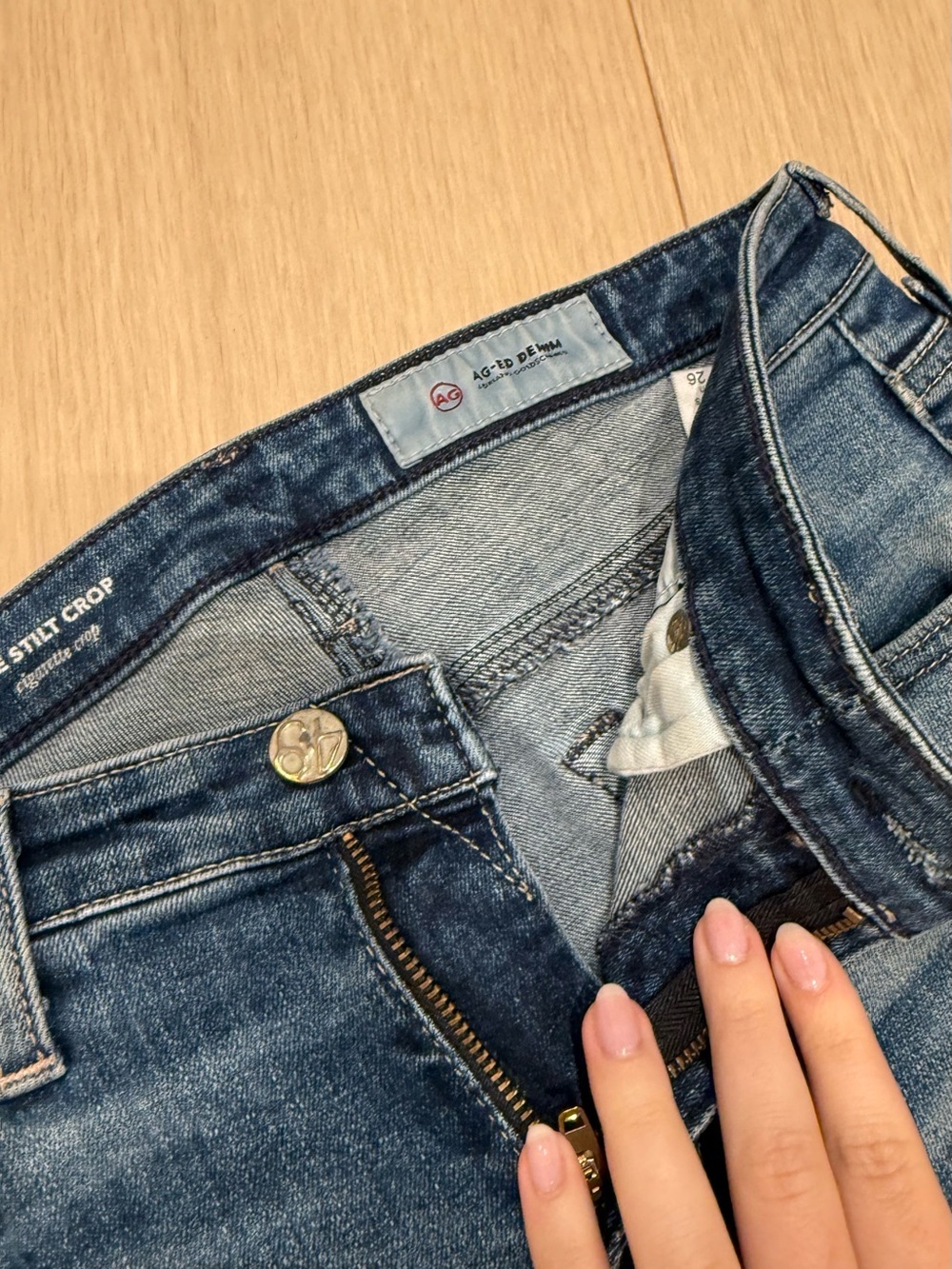 AG Adriano Goldschmied Cropped Jeans - Picture 5 of 8